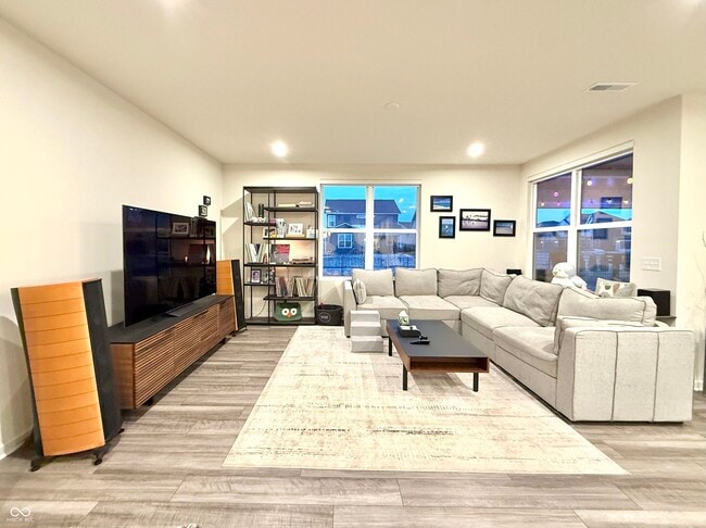 Building Photo - 5213 Dunhaven Rd