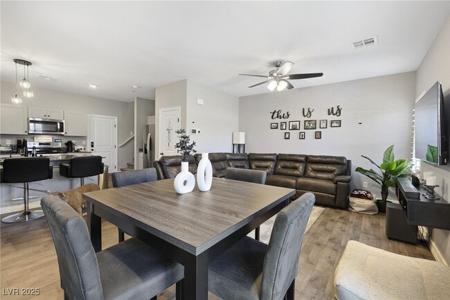 Building Photo - 4202 Lunar Cyn Ave