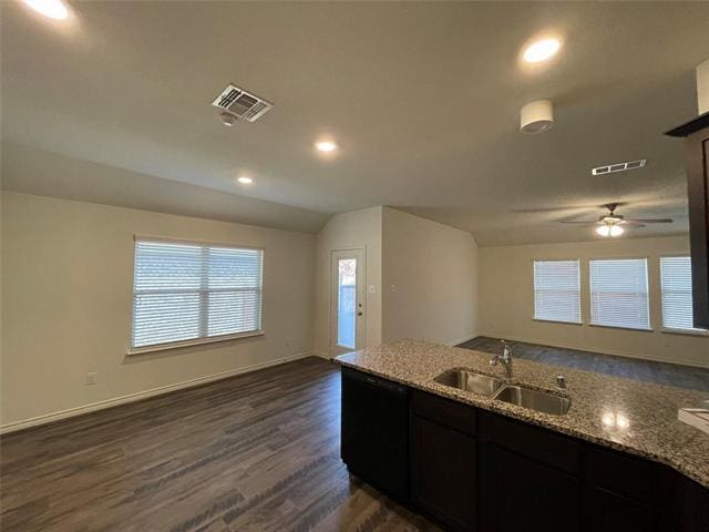 Building Photo - 761 Jamestown Ln