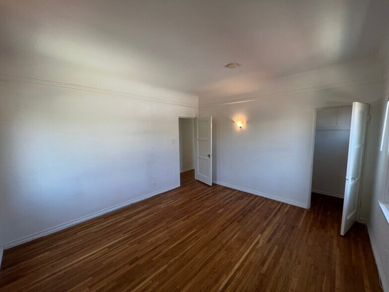 Building Photo - 1874 S Redondo Blvd