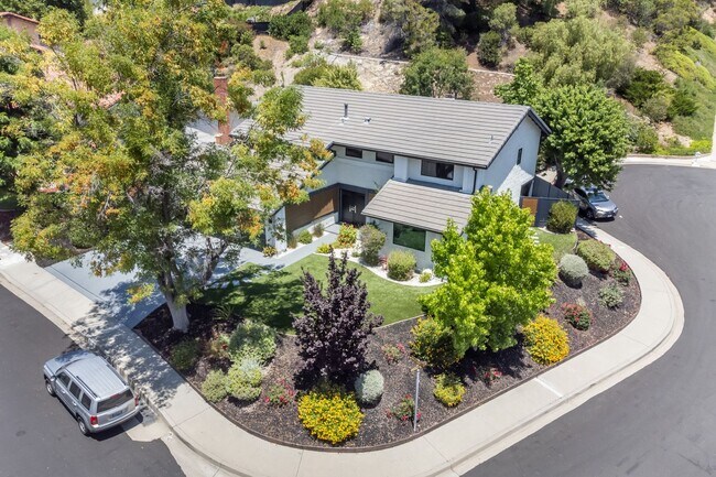 Building Photo - Hidden Jewel in Westlake Village
