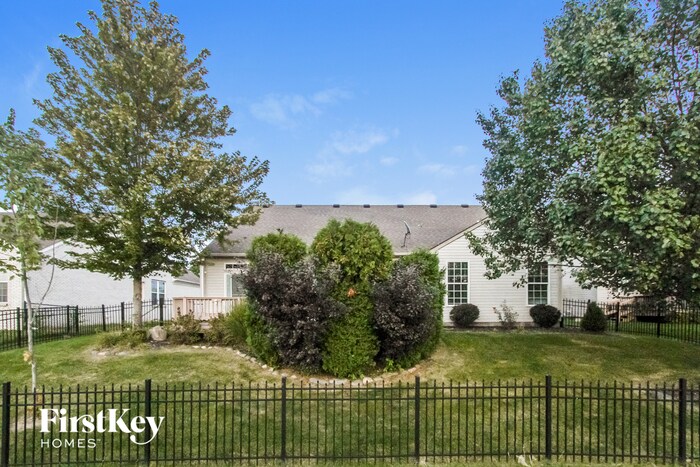 Building Photo - 1545 Old Thicket Ct