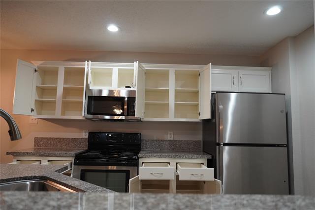 Building Photo - 9965 George Washington Dr