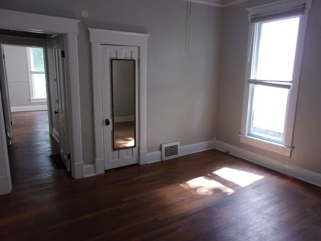 Building Photo - 401 S Talley Ave