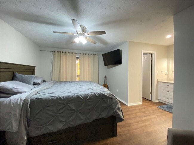 Building Photo - 704 Dunbar Dr