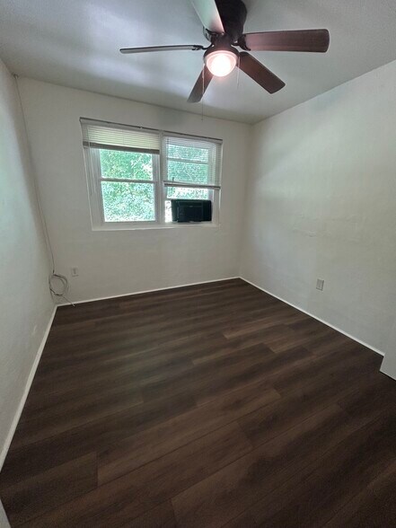 04_Bedroom 1 - 3415 Piedmont Ave
