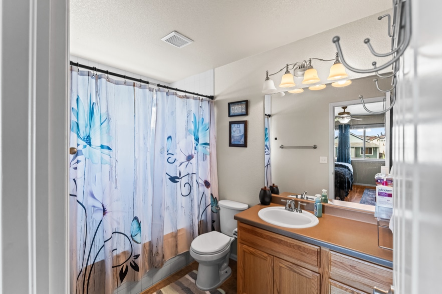 Building Photo - 6531 Passing Sky Dr