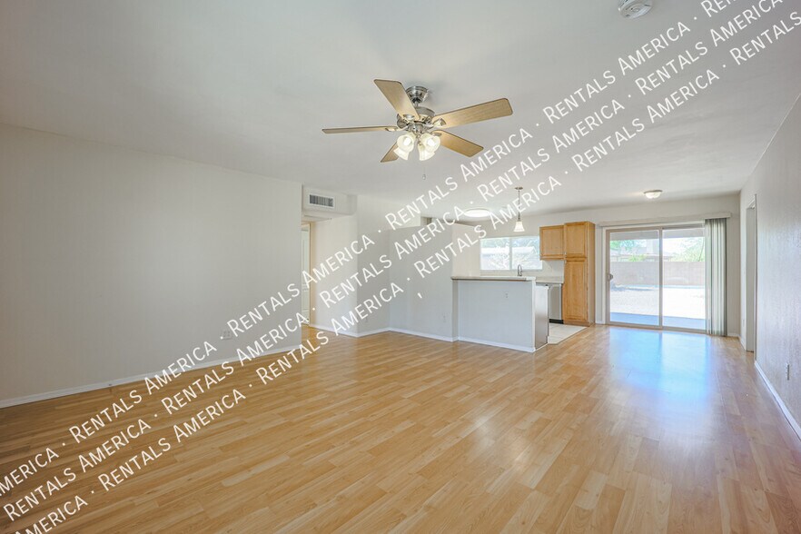 Building Photo - 4006 S McKemy St