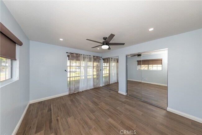 Building Photo - 4661 Woodhaven Dr