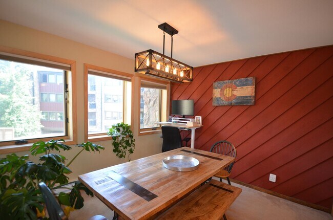 Building Photo - Dogs negotiable! Gondola and Main Street steps from your front door! Steam Shower!