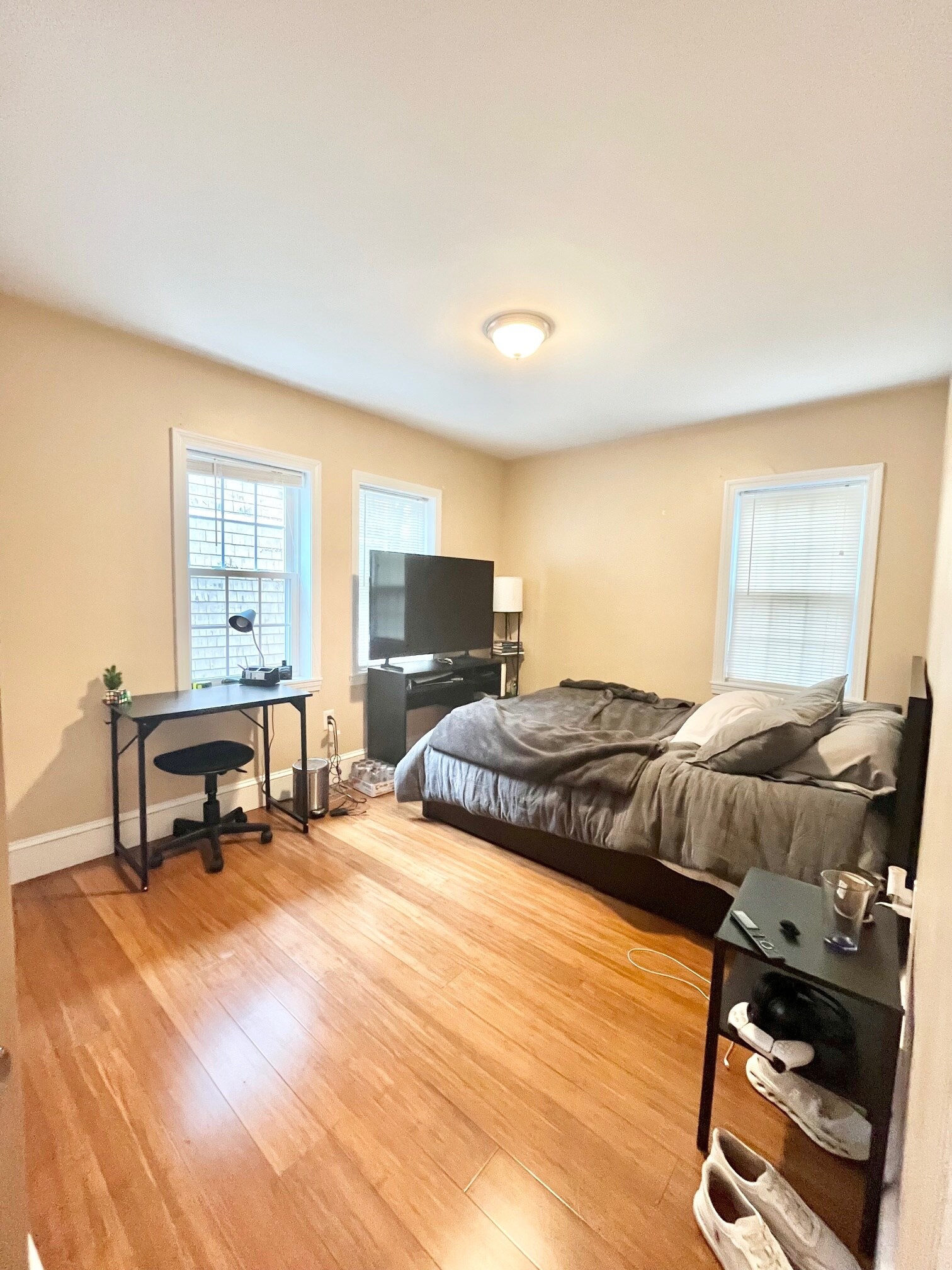 Building Photo - 190 Calumet St