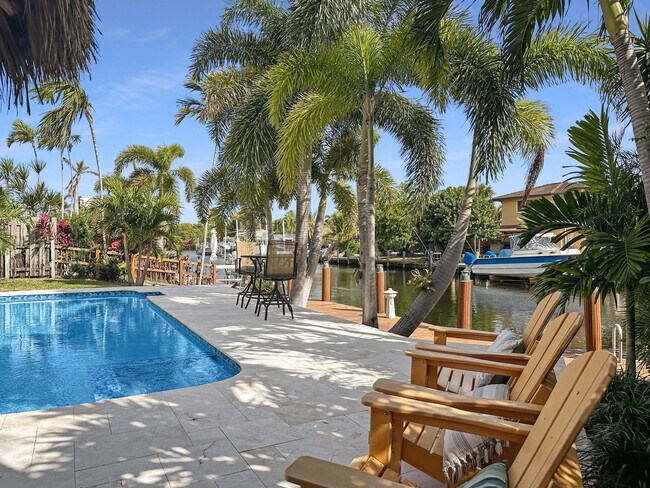 Building Photo - 280 SE 3rd Ave