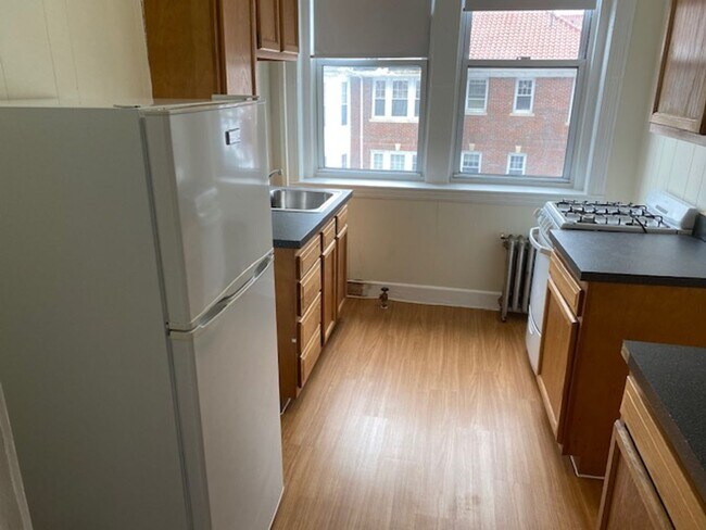 Primary Photo - NO BROKER FEE! Available SEPT 1st in Allst...