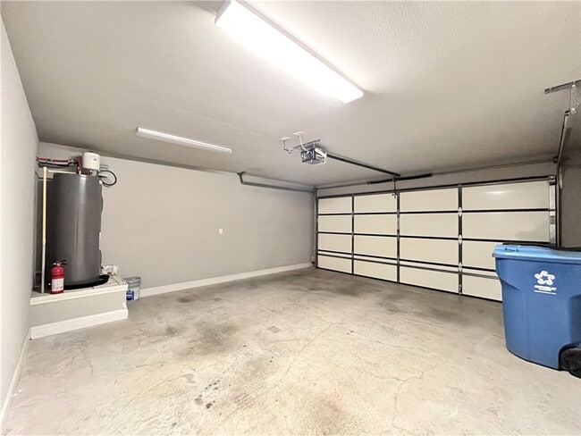 Building Photo - 3214 SW Stonepoint Ave