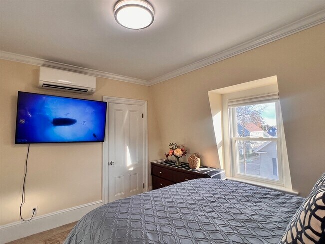 Building Photo - 17 Emerson St