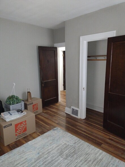 Building Photo - 3126 Kensington Rd