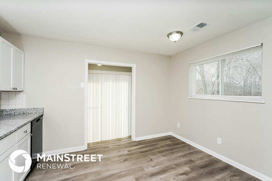 Building Photo - 6506 Maravian Dr