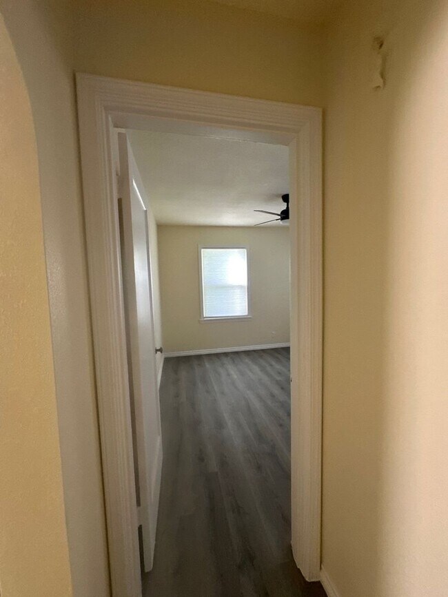 Building Photo - 2445 White Ave