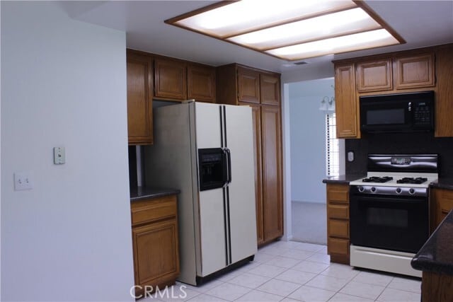 Building Photo - 26171 Camelot Ave