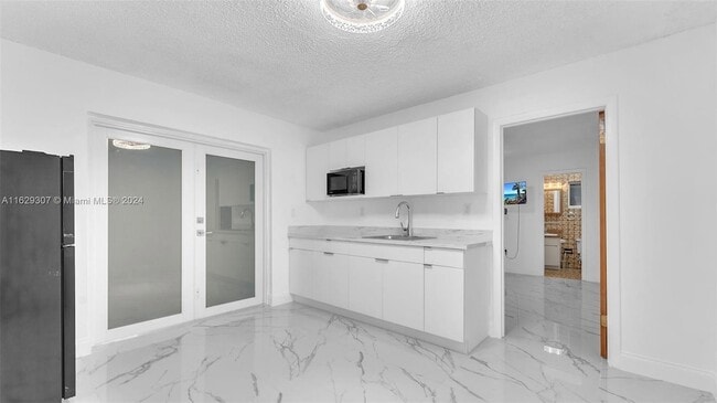 Primary Photo - 3333 SW 1st St