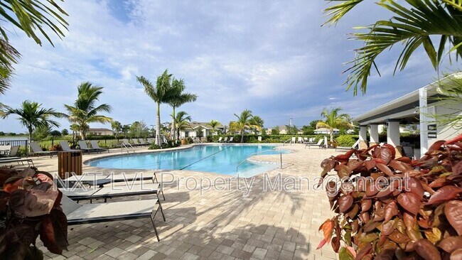 Building Photo - 804 Heather Lk Ave