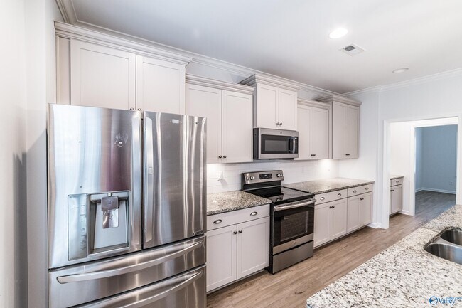 Building Photo - 15036 Lakeside Trail SW