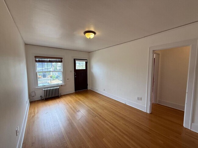 Building Photo - 1702-1710 N 44th St & 4402-4404 Densmore Ave N