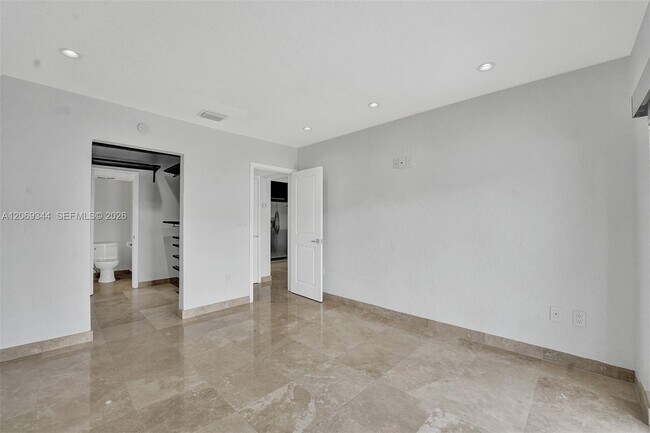Building Photo - 7401 SW 82nd St