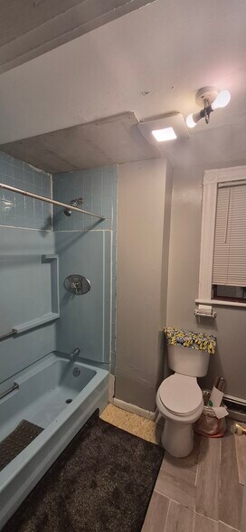 Building Photo - 36 Calumet St