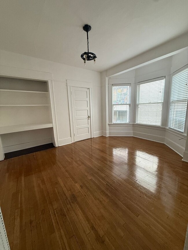 Building Photo - 2190 W Burnside, #307