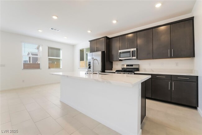 Building Photo - 1049 Strada Tortona