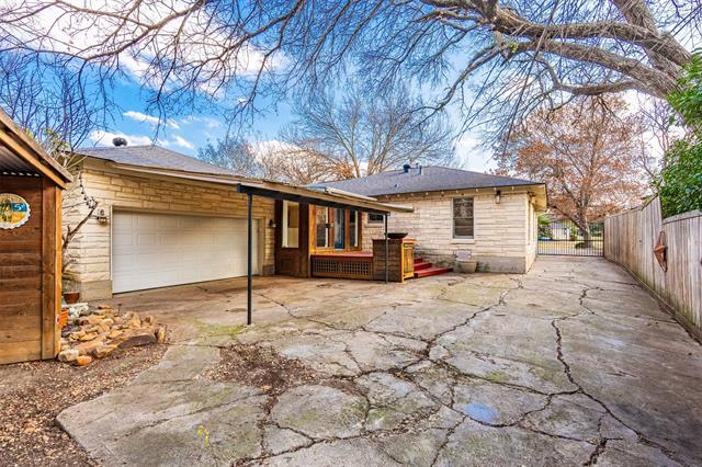 Building Photo - 2129 Elmwood Blvd