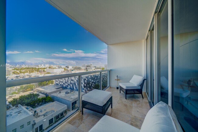 Building Photo - 1900 Sunset Harbour Dr