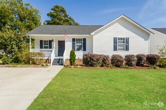 Building Photo - 1412 Grovewood Dr