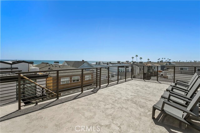 Building Photo - 913 E Balboa Blvd