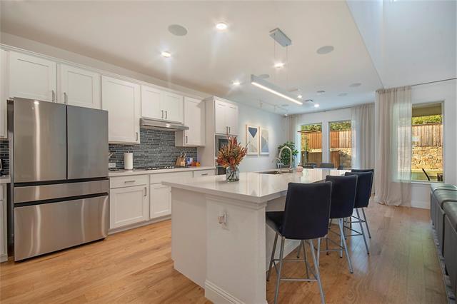 Building Photo - 321 Fulton St