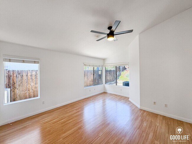 Building Photo - Charming San Marcos Home with Spacious Yard and Modern Upgrades