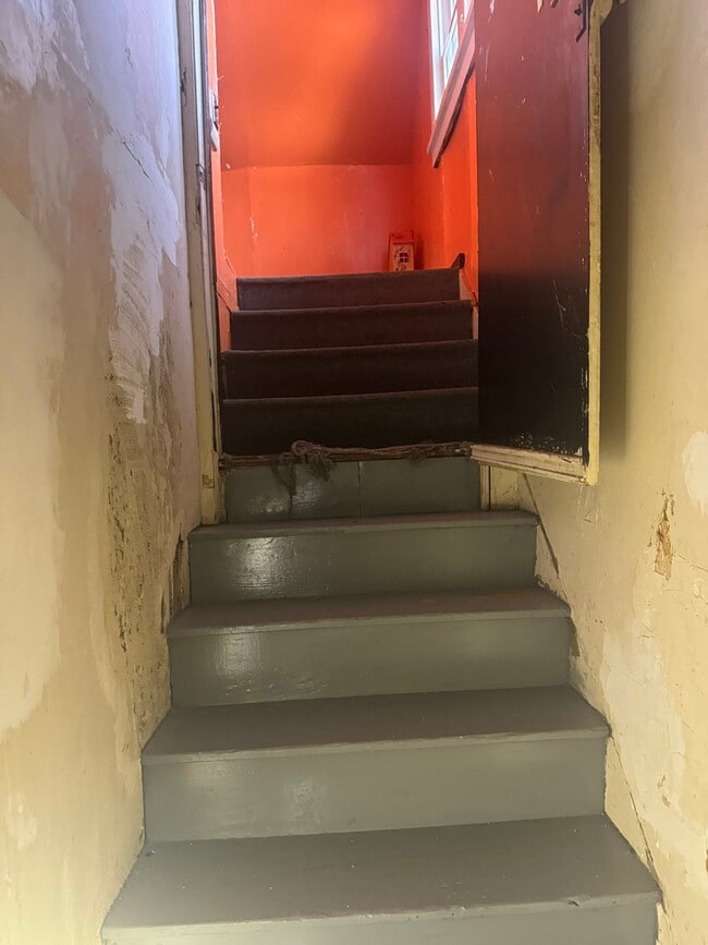 Building Photo - 1601 Mabel Ave