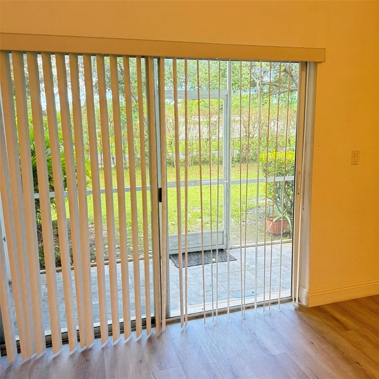 Building Photo - 6482 Catalina Ln