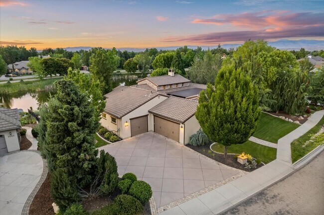 Building Photo - Resort Living in Desirable Eagle Idaho