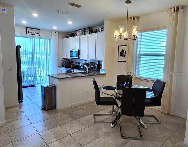 Building Photo - 2286 Nuthatch St