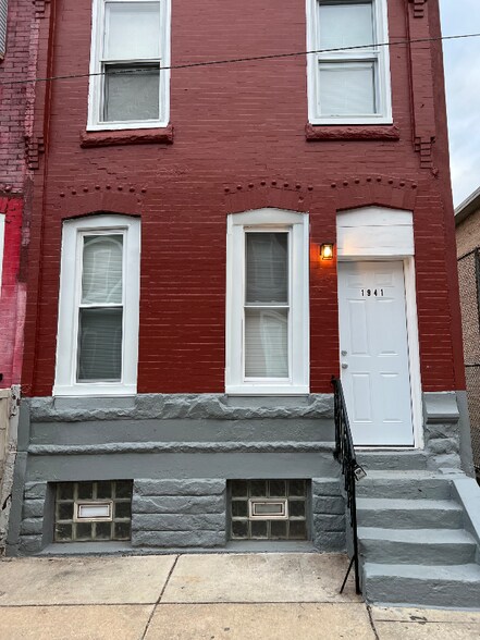 Building Photo - 1941 N Stanley St