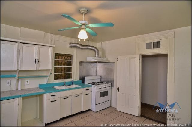 Building Photo - 3 bedroom in El Paso TX 79902