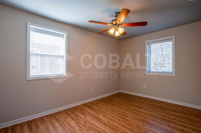 Building Photo - 271 Glen Iris Dr NE