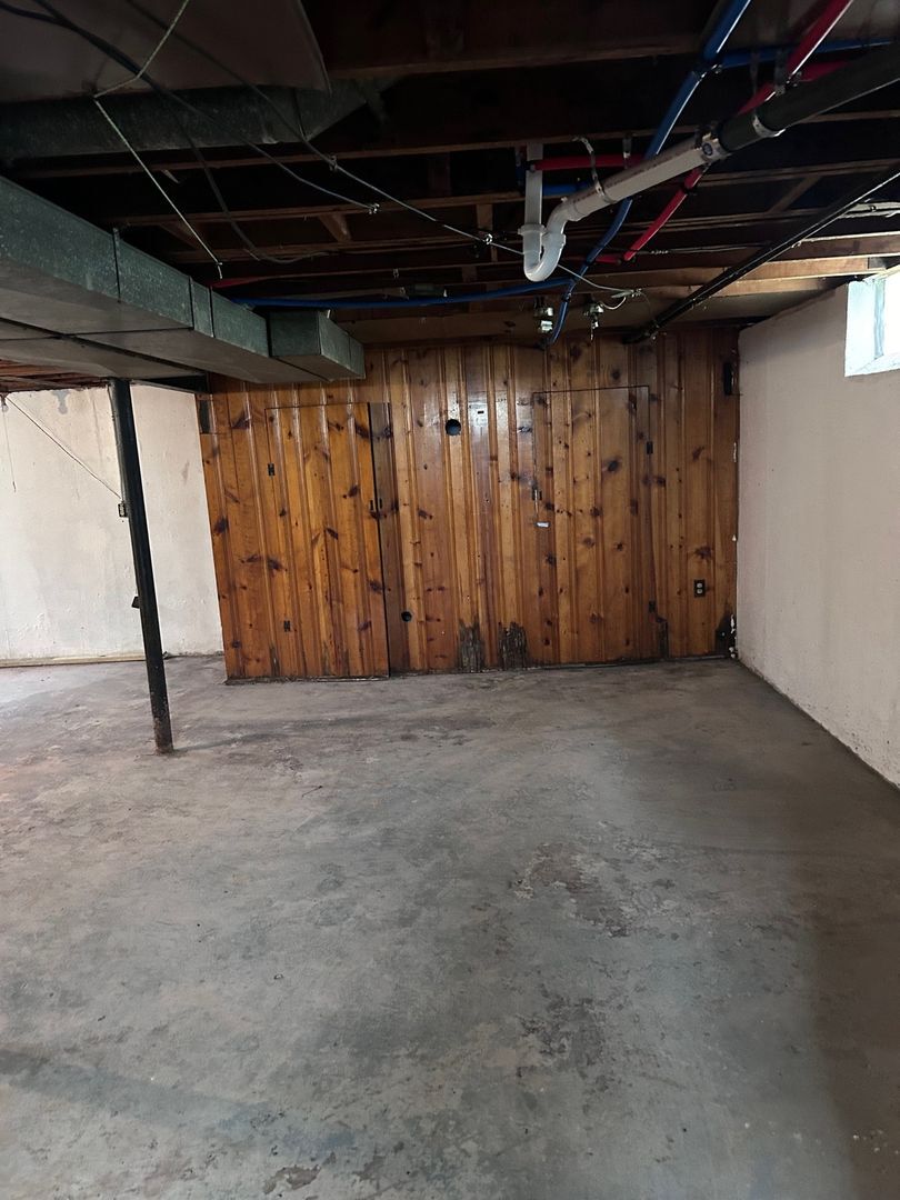 Building Photo - 16183 Dale St