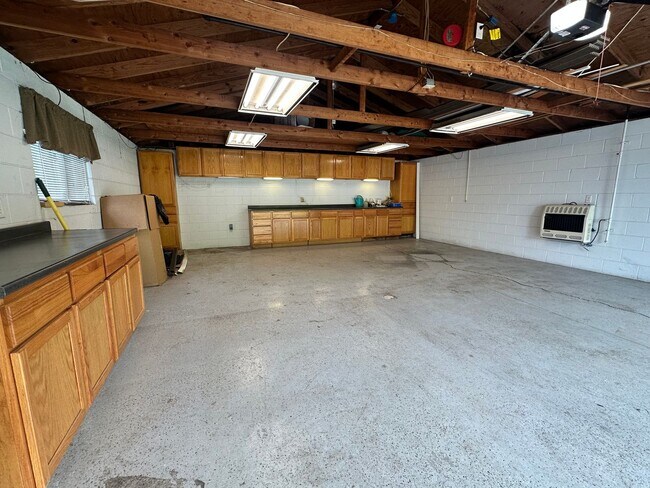 Building Photo - 1416 Hagen Rd