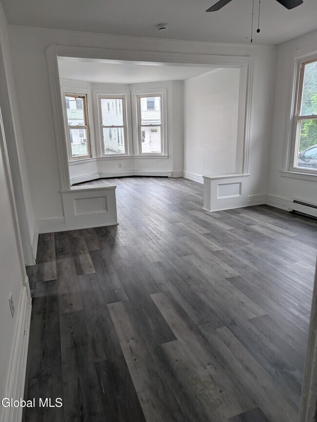 Building Photo - 120 Degraff St