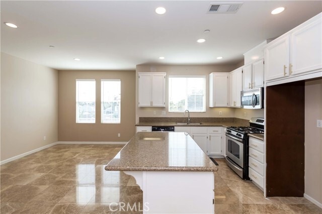 Building Photo - 70 Stockton Dr