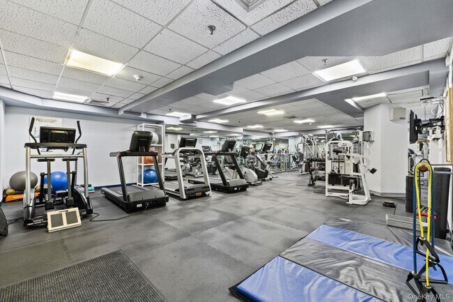 Building Photo - 25 Rockledge Ave