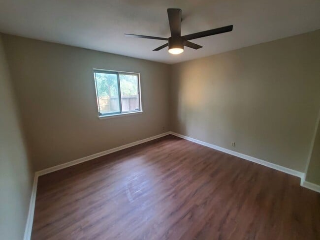 Building Photo - 3051 Heidi St